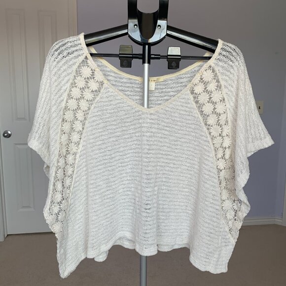 Maimi Boxy Tee Top Blouse Cream Beige Crochet Oversized Floral V neck Knit Sz S - Picture 1 of 10